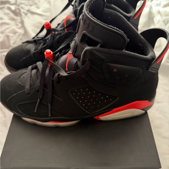 Jordan 6 Retro (Black Infared)
